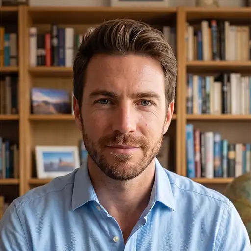 Profil éditorial d'Adam, auteur chez Mirumiter