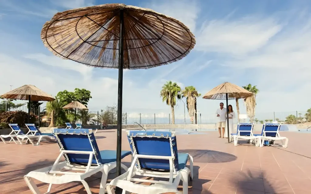 Resort Costa Adeje, Teneriffa – Pool mit Meerblick